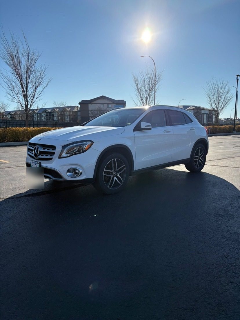 2020 Mercedes-Benz GLA 250 4MATIC photo 3